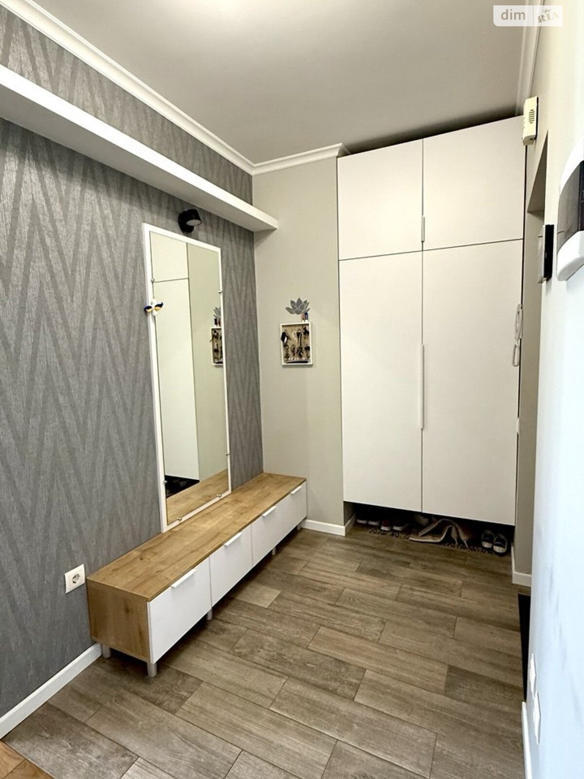 Продажа трехкомнатной квартиры в Львове, на ул. Инструментальная 45, район Замарстынов фото 1 Продажа трехкомнатной квартиры в Львове, на ул. Инструментальная 45, район Замарстынов фото 1