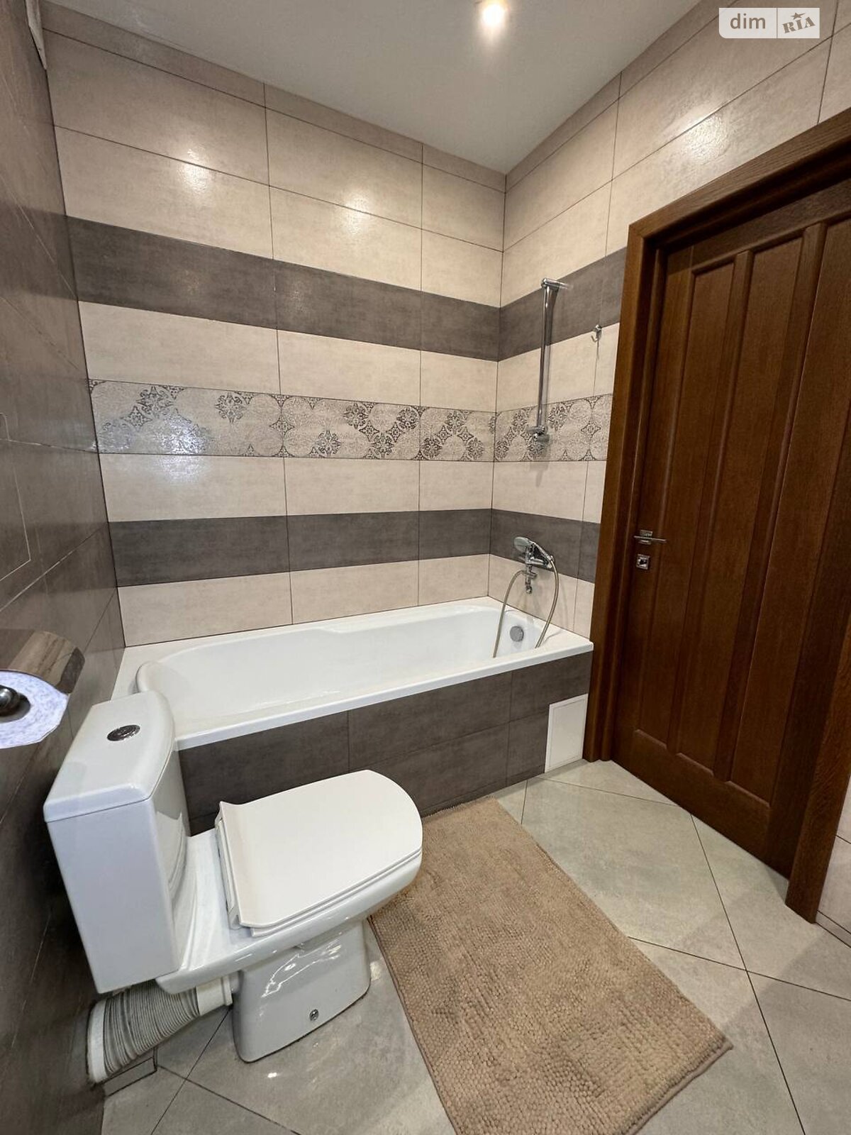 Продажа двухкомнатной квартиры в Львове, на ул. Линкольна Авраама 6А, район Замарстынов фото 1 Продажа двухкомнатной квартиры в Львове, на ул. Линкольна Авраама 6А, район Замарстынов фото 1