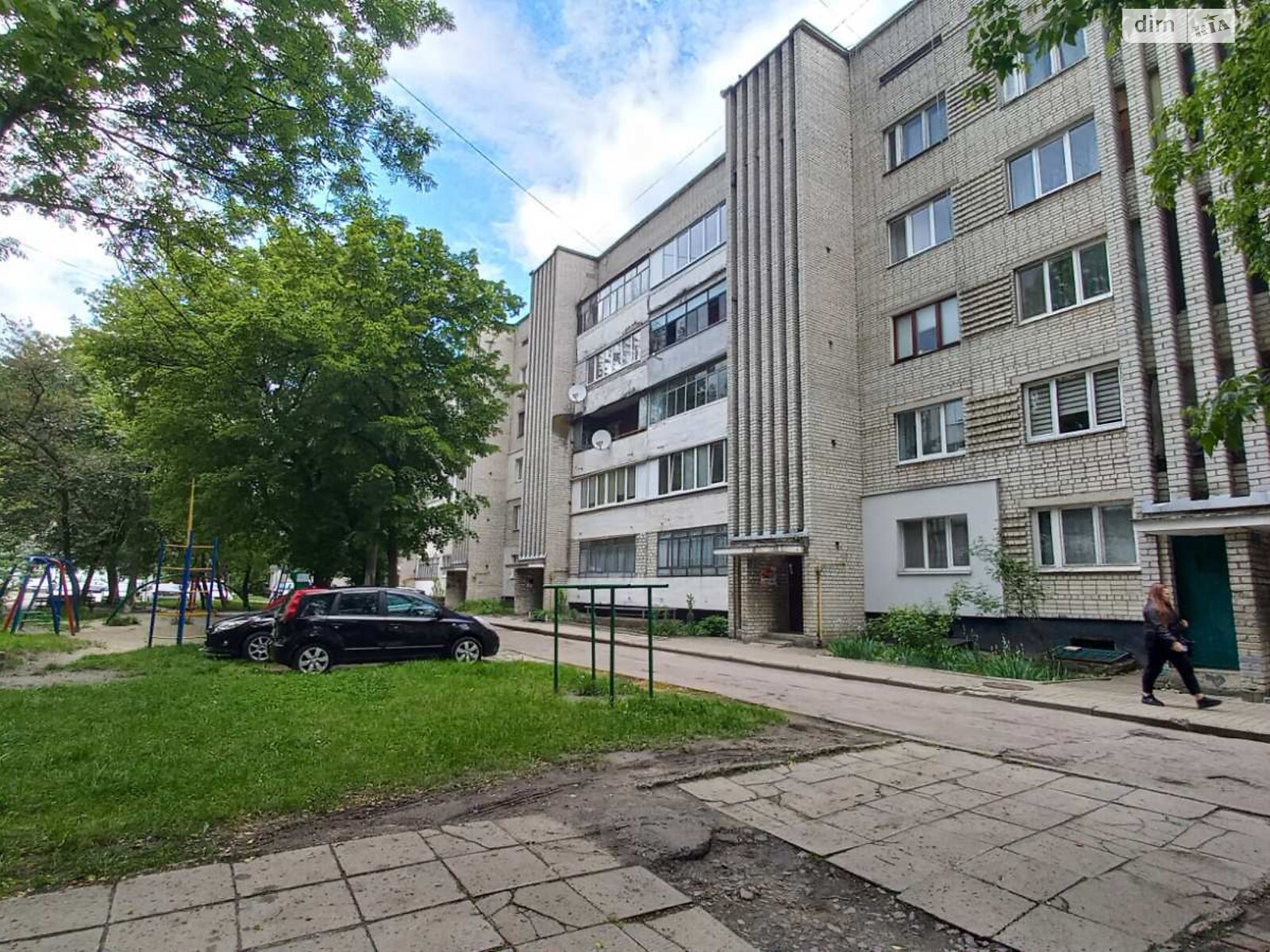 Продажа трехкомнатной квартиры в Львове, на ул. Миколайчука, район Замарстынов фото 1 Продажа трехкомнатной квартиры в Львове, на ул. Миколайчука, район Замарстынов фото 1