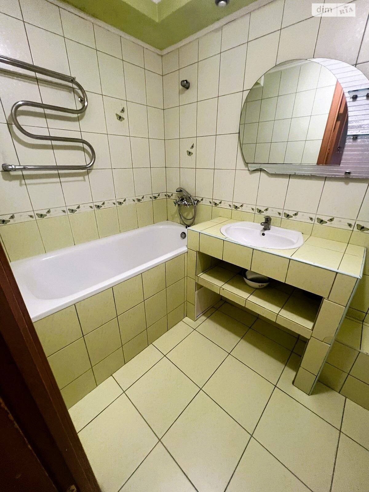 Продаж двокімнатної квартири в Львові, на вул. Хмельницького Богдана, район Збоїща фото 1 Продаж двокімнатної квартири в Львові, на вул. Хмельницького Богдана, район Збоїща фото 1