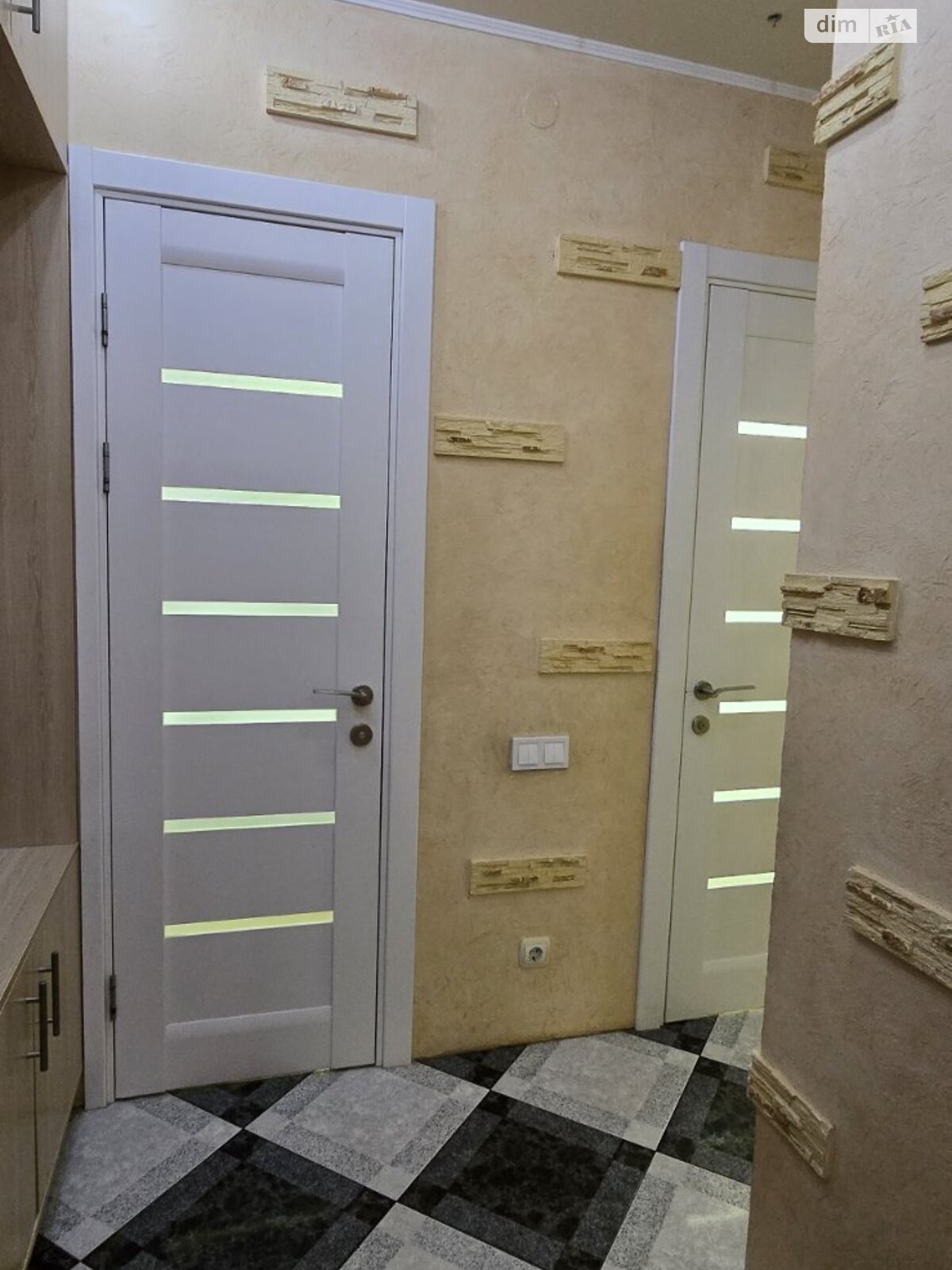 Продажа двухкомнатной квартиры в Львове, на ул. Миколайчука, район Збоища фото 1