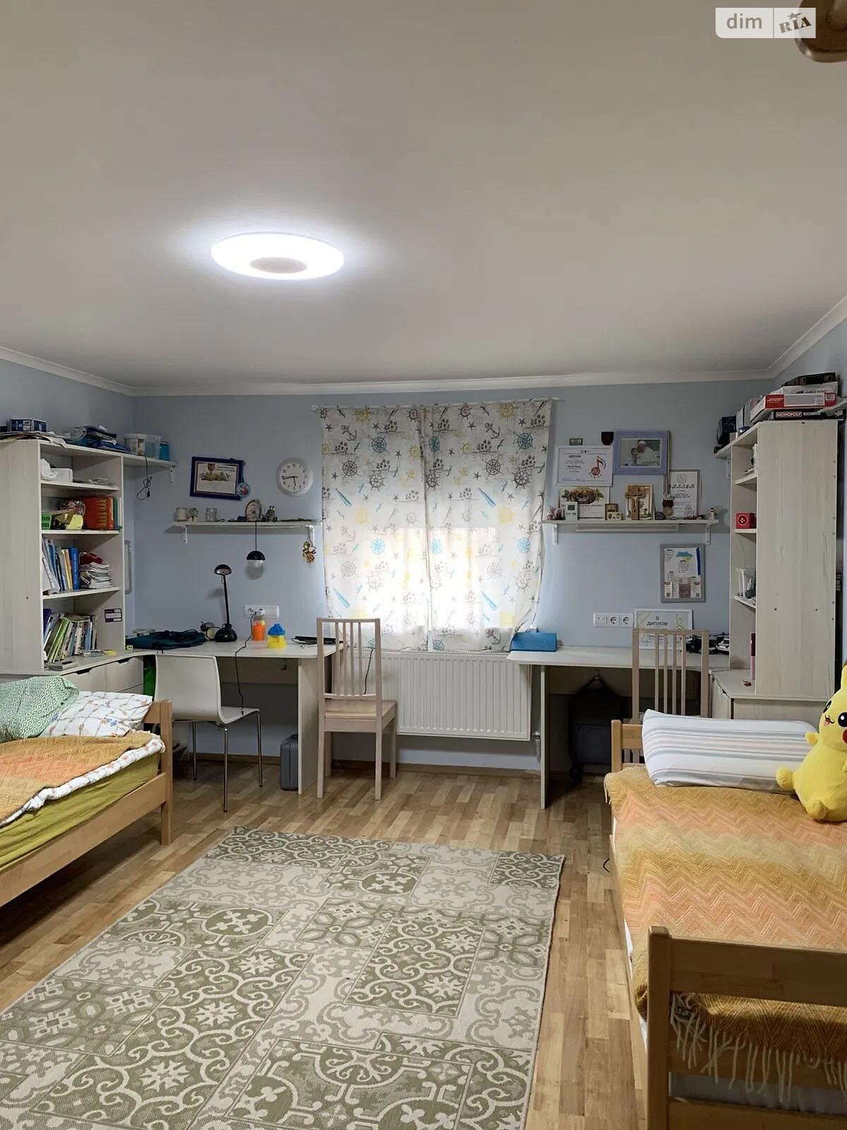 Продажа трехкомнатной квартиры в Львове, на ул. Плуговая 10, район Збоища фото 1 Продажа трехкомнатной квартиры в Львове, на ул. Плуговая 10, район Збоища фото 1