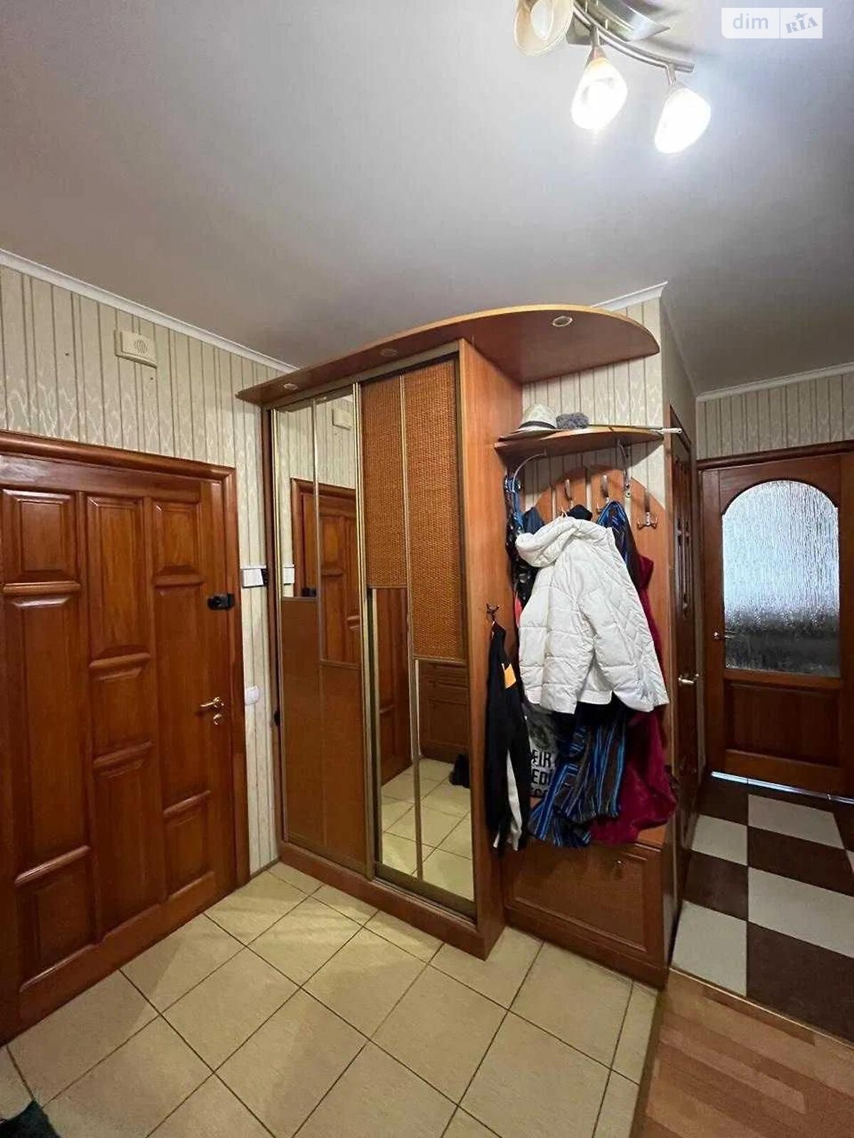 Продажа трехкомнатной квартиры в Львове, на ул. Плуговая 5, район Збоища фото 1 Продажа трехкомнатной квартиры в Львове, на ул. Плуговая 5, район Збоища фото 1