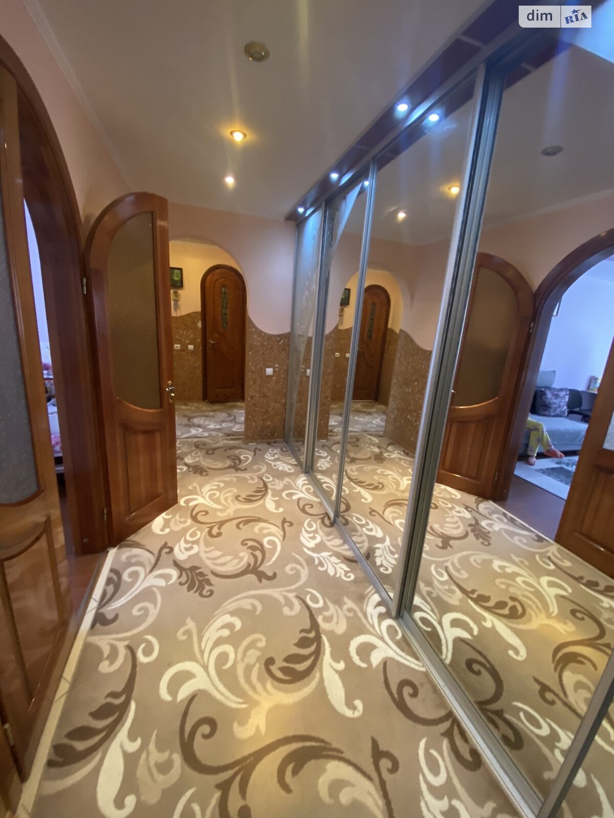 Продаж трикімнатної квартири в Львові, на вул. Творча, район Збоїща фото 1 Продаж трикімнатної квартири в Львові, на вул. Творча, район Збоїща фото 1