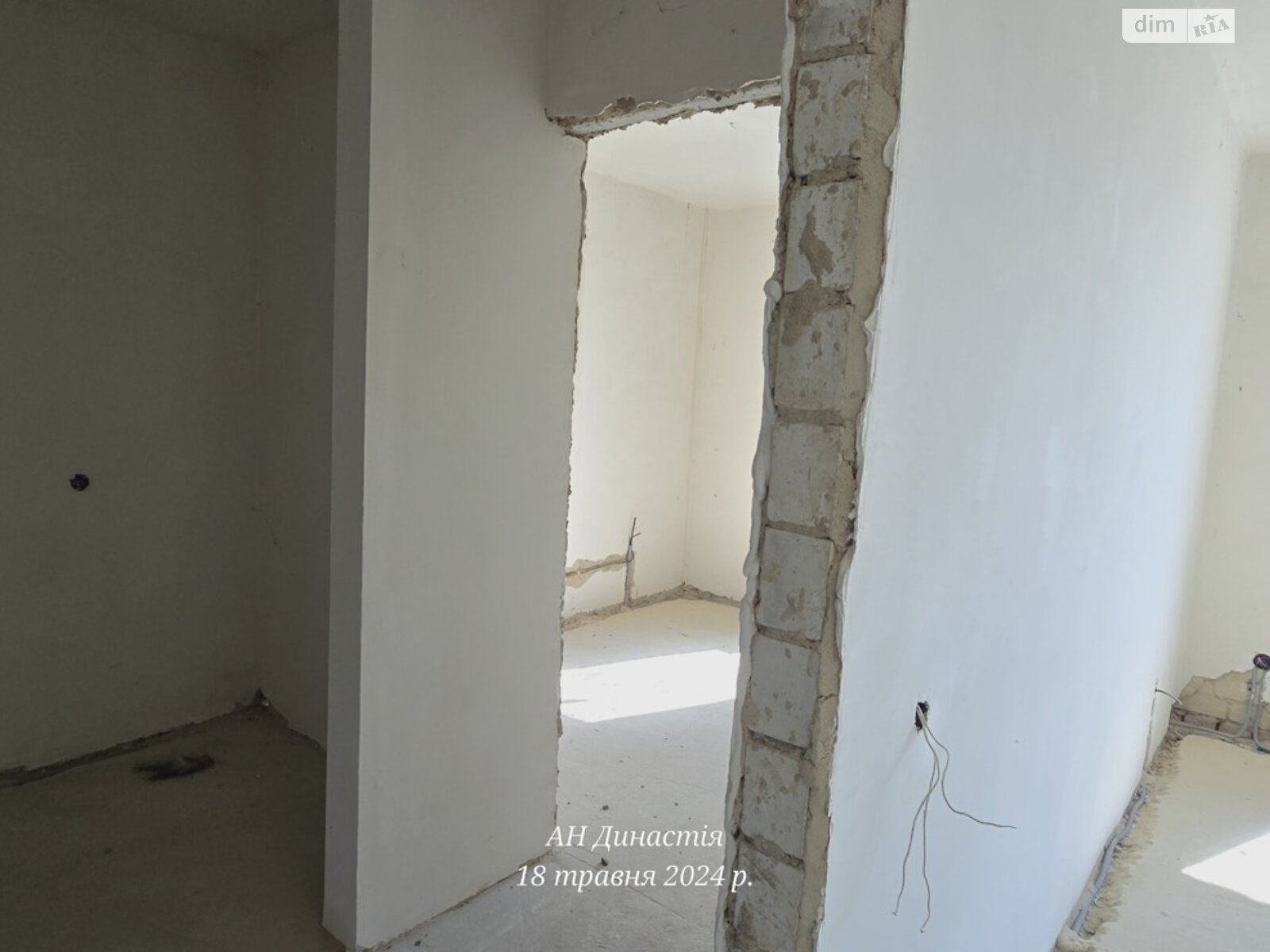 Продаж трикімнатної квартири в Лисянці, на вул. Поштова, фото 1 Продаж трикімнатної квартири в Лисянці, на вул. Поштова, фото 1