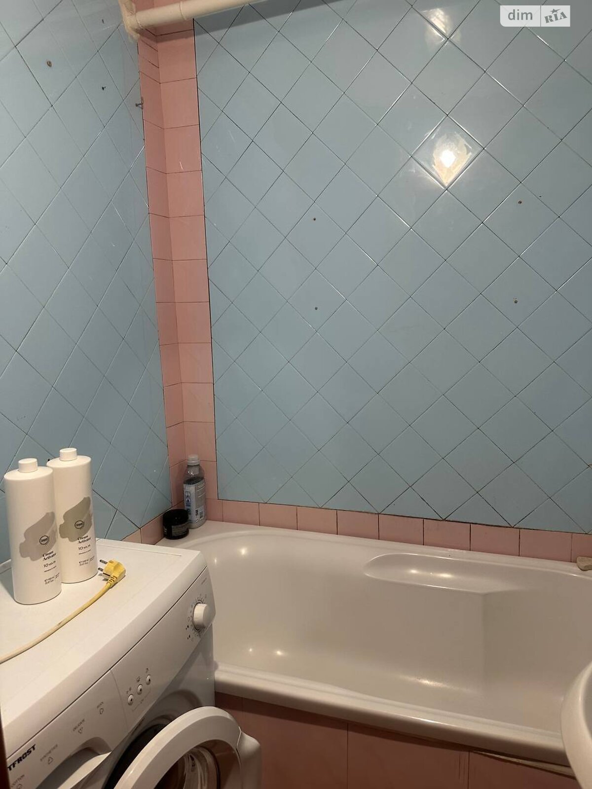 Продажа трехкомнатной квартиры в Магдалиновке, на пер. Осенний 1, кв. 3, фото 1 Продажа трехкомнатной квартиры в Магдалиновке, на пер. Осенний 1, кв. 3, фото 1