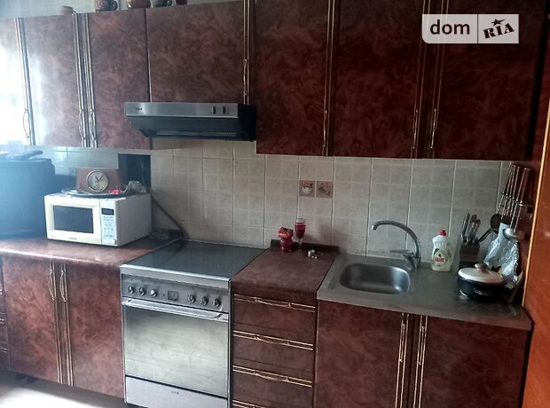 Продажа трехкомнатной квартиры в Мариуполе, на просп. Металлургов 121 район Центральный фото 1 Продажа трехкомнатной квартиры в Мариуполе, на просп. Металлургов 121 район Центральный фото 1