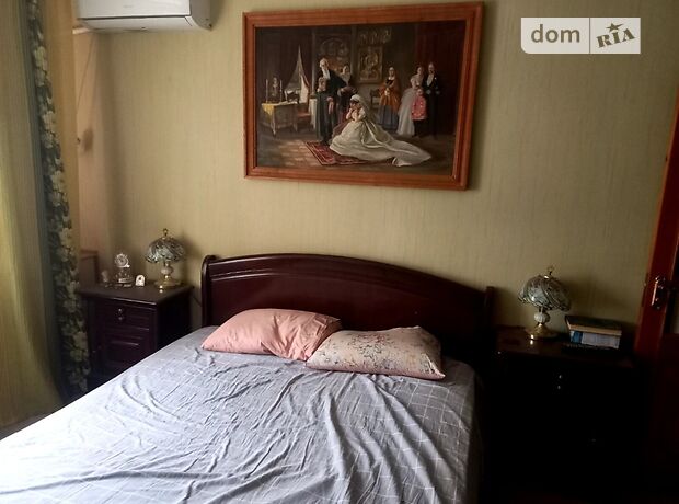 Продажа трехкомнатной квартиры в Мариуполе, на просп. Металлургов 121 район Центральный фото 1 Продажа трехкомнатной квартиры в Мариуполе, на просп. Металлургов 121 район Центральный фото 1