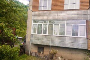 Продаж двокімнатної квартири в Міжгір'ї, на вул. Олескандра Ігнатишина 39, район Міжгір'я фото 2