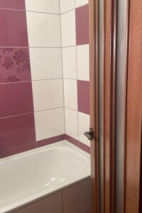 Продаж трикімнатної квартири в Міжгір'ї, на вул. Ольбрахта, район Міжгір'я фото 2