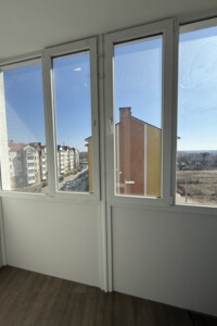 Продаж однокімнатної квартири в Михайлівці-Рубежівці, на вул. Чубинського 14, фото 2