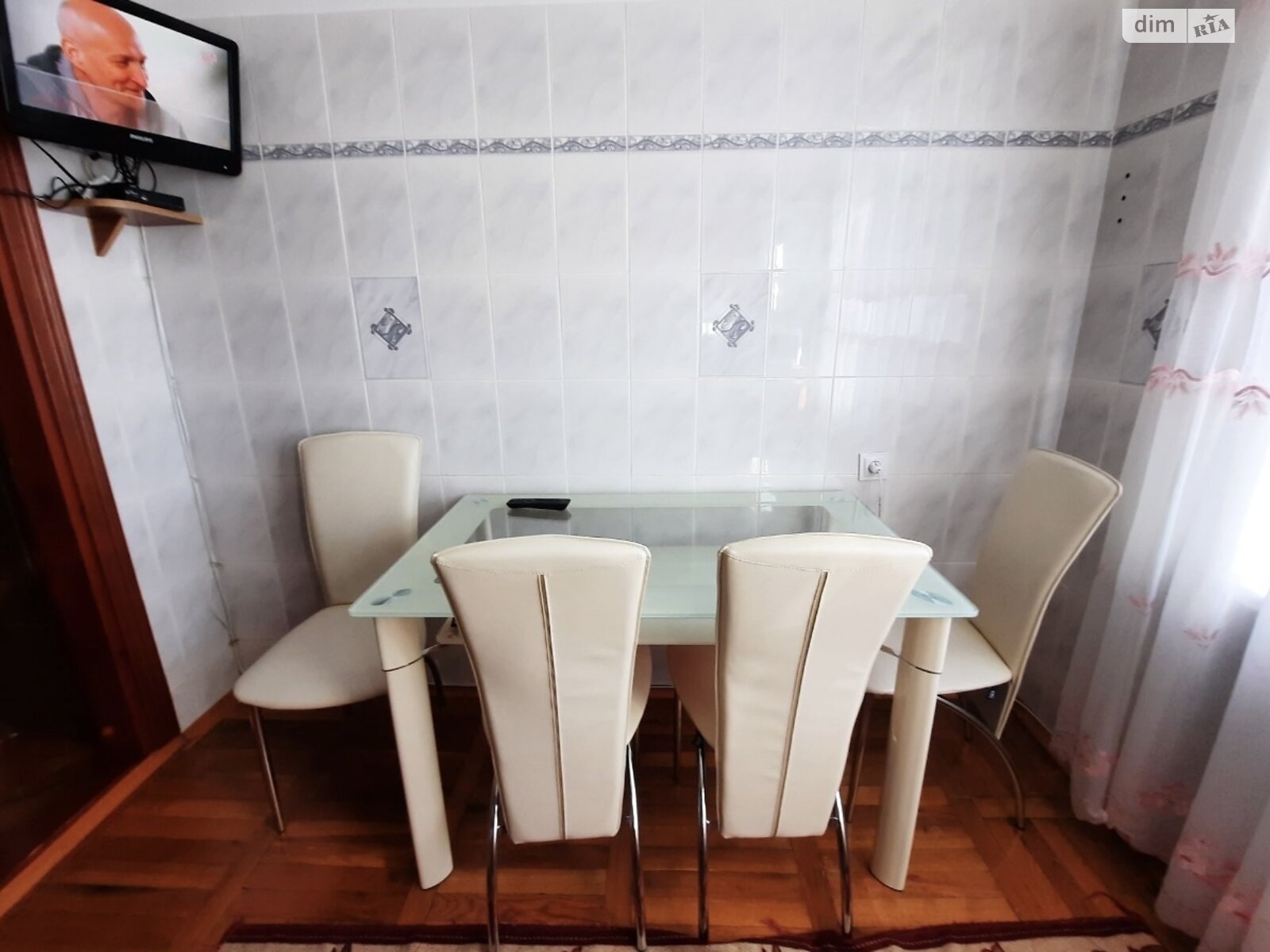 Продажа трехкомнатной квартиры в Микулинцах, на ул. Грушевского, фото 1 Продажа трехкомнатной квартиры в Микулинцах, на ул. Грушевского, фото 1