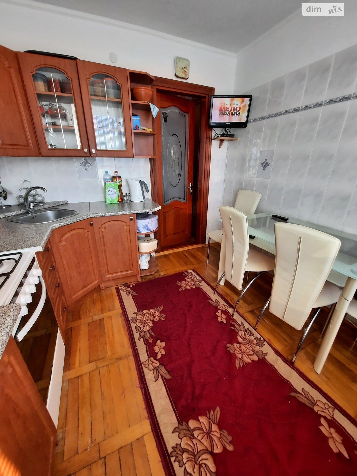 Продажа трехкомнатной квартиры в Микулинцах, на ул. Грушевского, фото 1 Продажа трехкомнатной квартиры в Микулинцах, на ул. Грушевского, фото 1