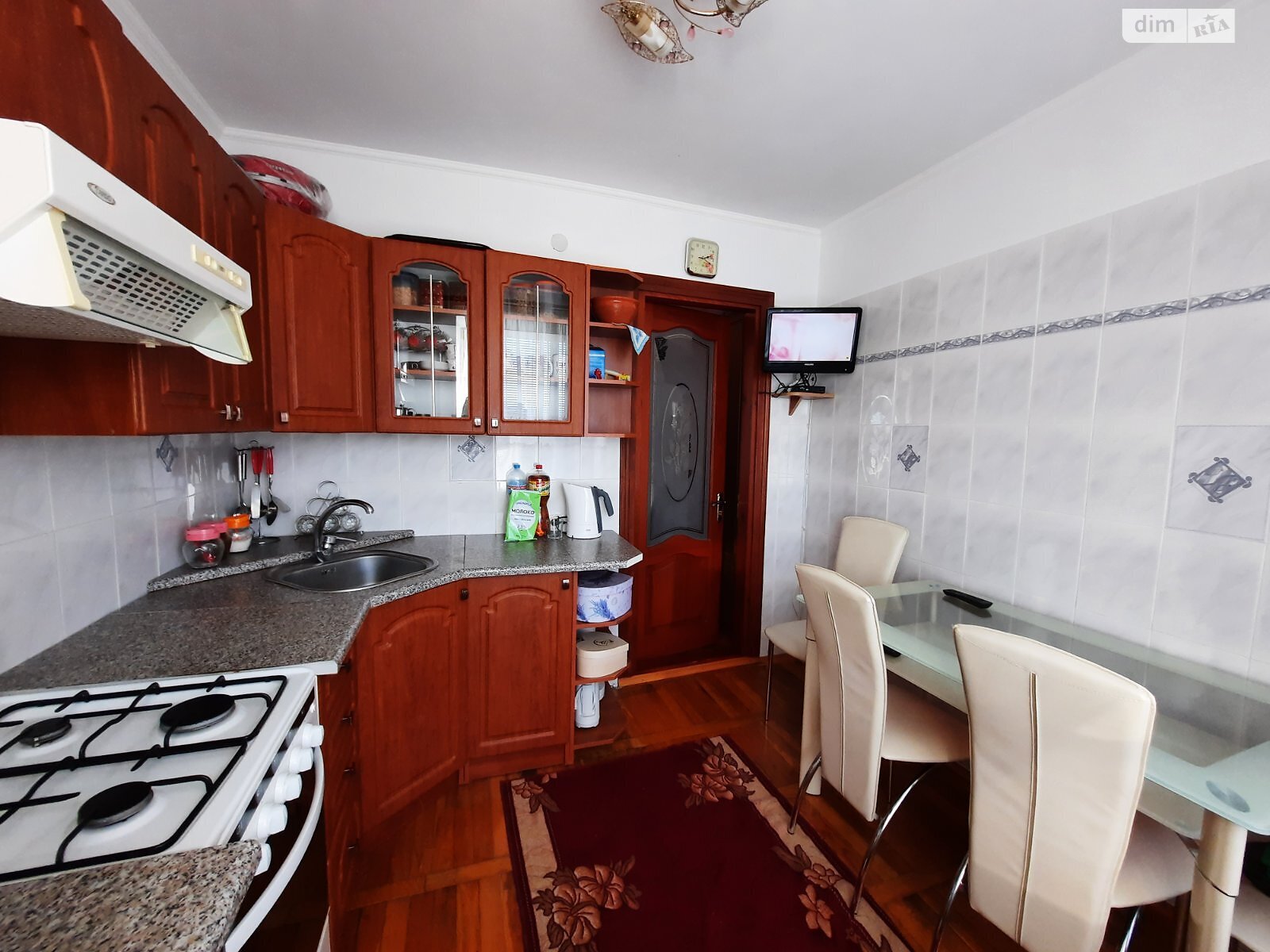 Продажа трехкомнатной квартиры в Микулинцах, на ул. Грушевского, фото 1 Продажа трехкомнатной квартиры в Микулинцах, на ул. Грушевского, фото 1