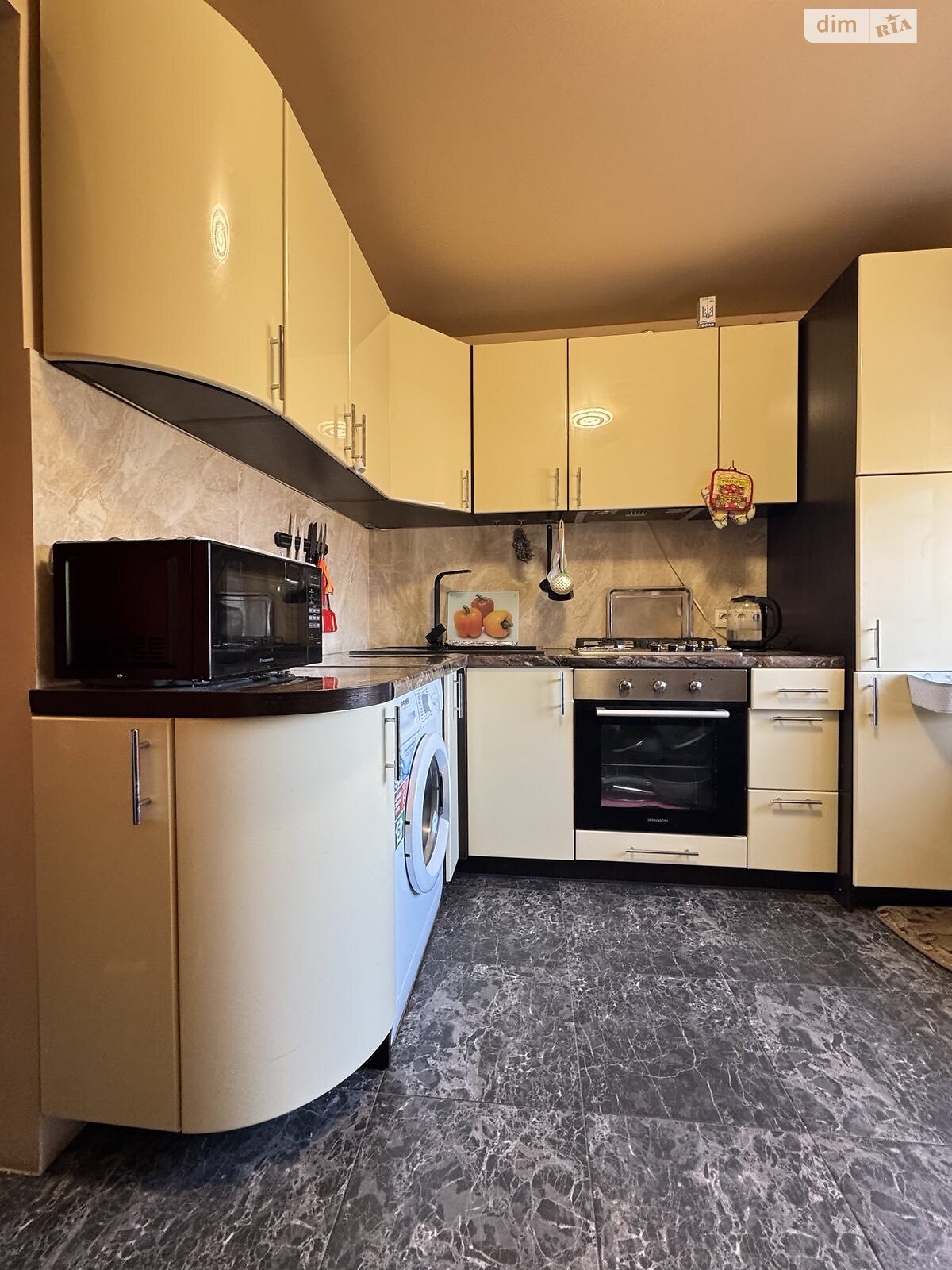 Продажа трехкомнатной квартиры в Микулинцах, на ул. Тернопольская, фото 1 Продажа трехкомнатной квартиры в Микулинцах, на ул. Тернопольская, фото 1