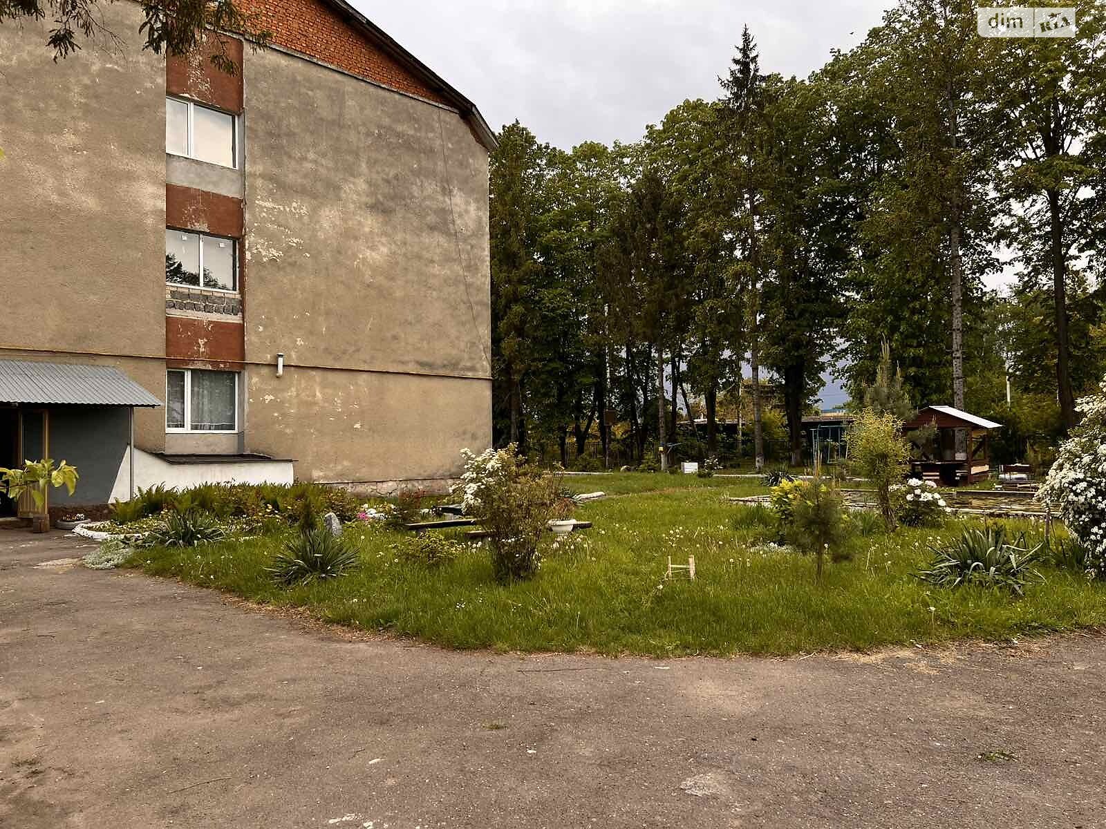 Продажа трехкомнатной квартиры в Микулинцах, на ул. Тернопольская, фото 1 Продажа трехкомнатной квартиры в Микулинцах, на ул. Тернопольская, фото 1