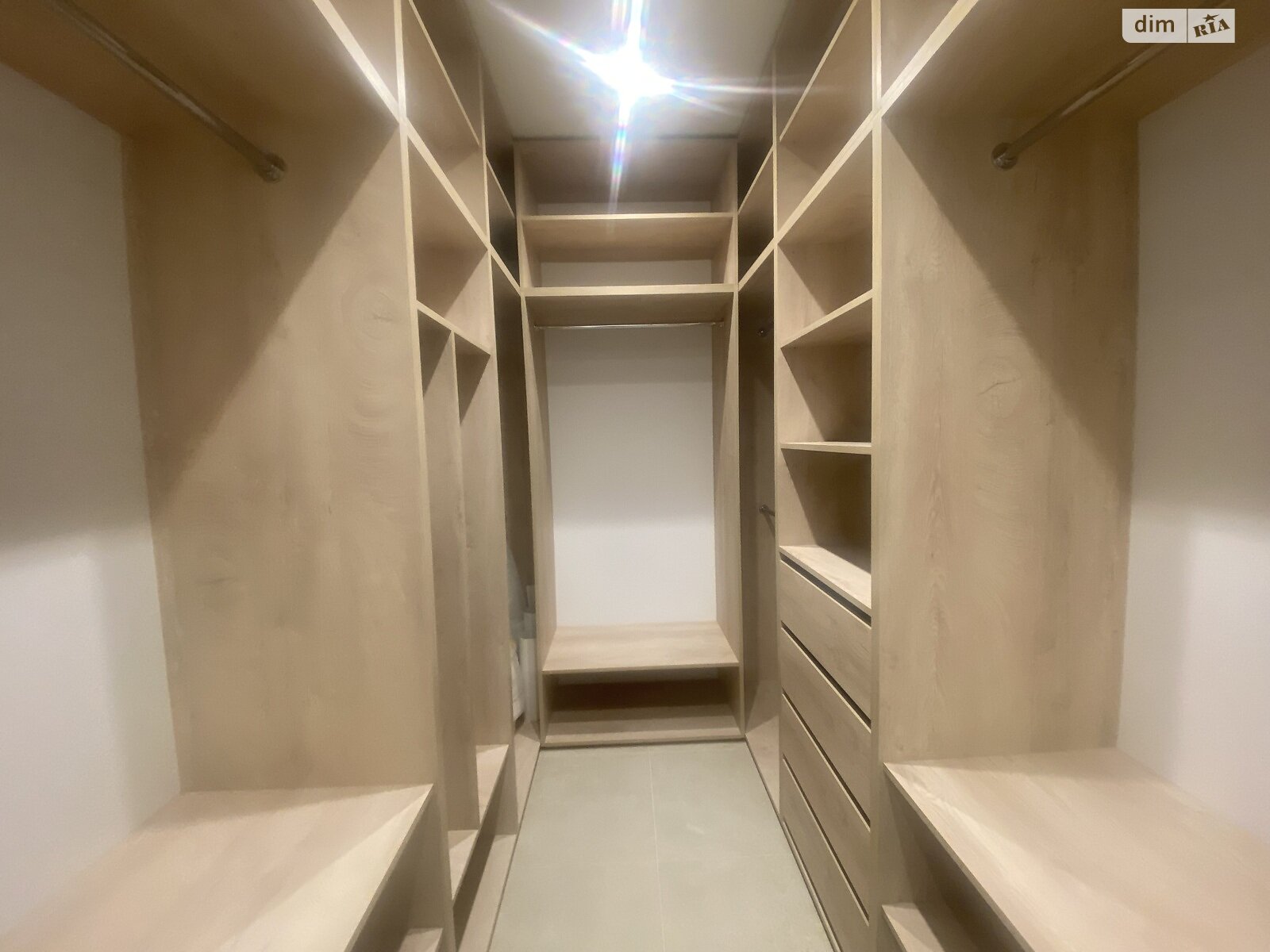 Продажа трехкомнатной квартиры в Минае, на ул. Августина Волошина, фото 1 Продажа трехкомнатной квартиры в Минае, на ул. Августина Волошина, фото 1