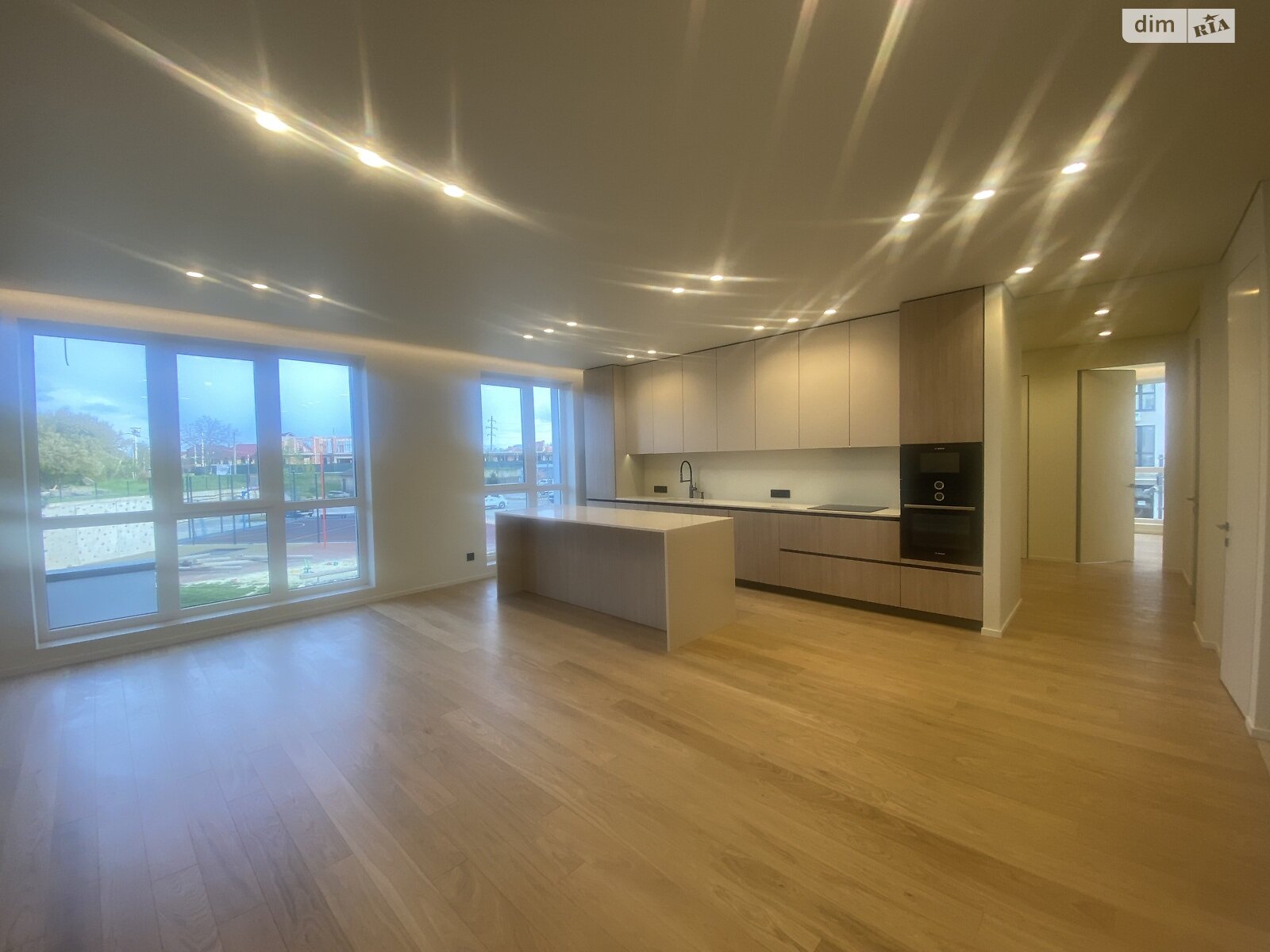 Продажа трехкомнатной квартиры в Минае, на ул. Августина Волошина, фото 1 Продажа трехкомнатной квартиры в Минае, на ул. Августина Волошина, фото 1
