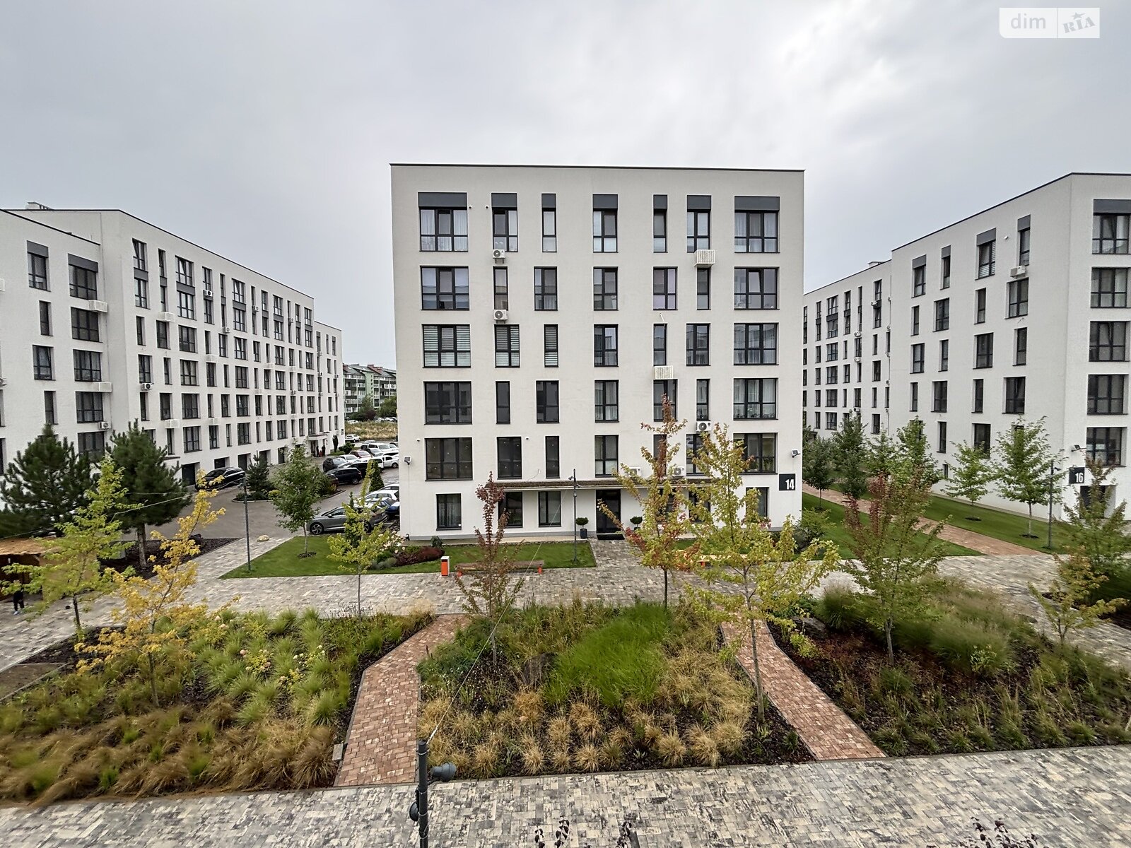 Продаж трикімнатної квартири в Минаї, на вул. Августина Волошина 22, кв. 305, фото 1