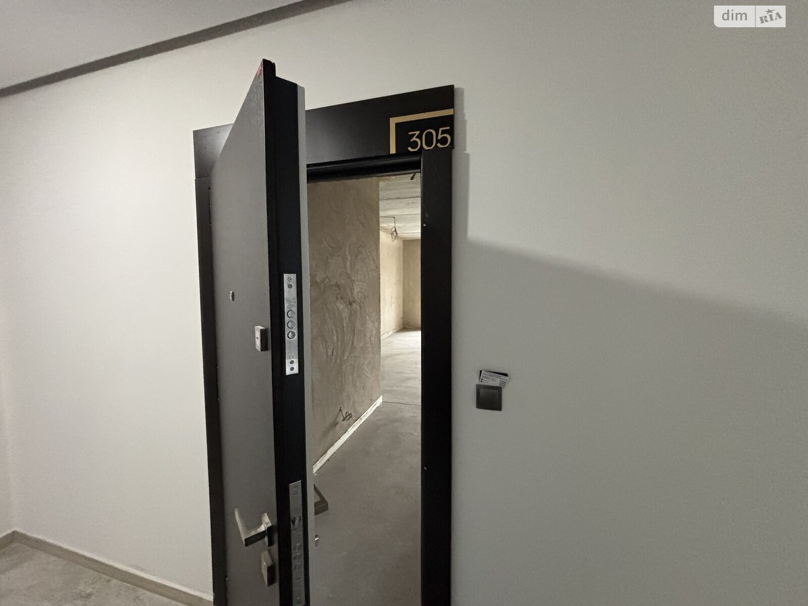 Продаж трикімнатної квартири в Минаї, на вул. Августина Волошина 22, кв. 305, фото 1