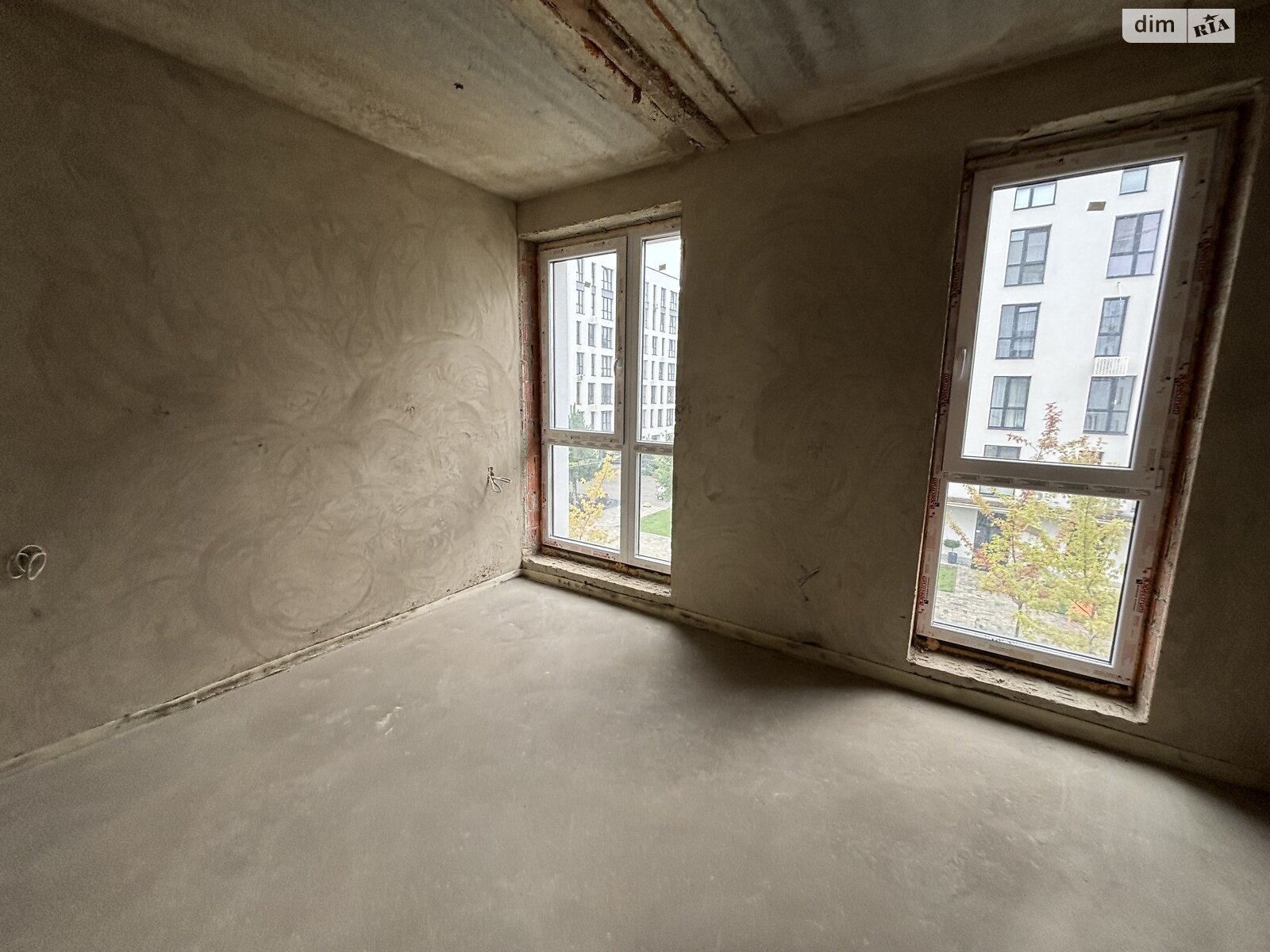 Продаж трикімнатної квартири в Минаї, на вул. Августина Волошина 22, кв. 305, фото 1