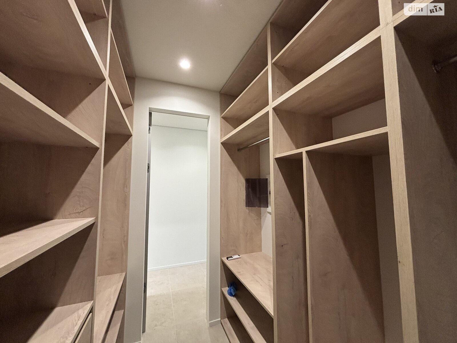 Продаж трикімнатної квартири в Минаї, на вул. Августина Волошина 24, кв. 210, фото 1