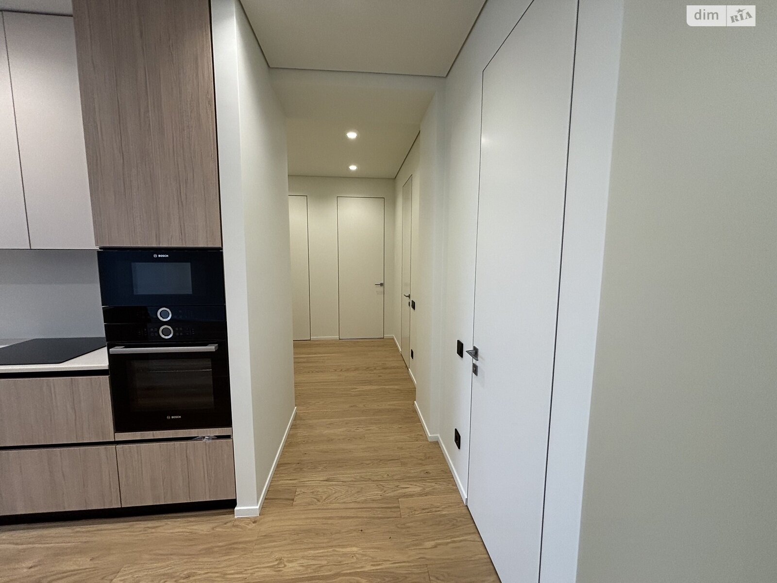 Продаж трикімнатної квартири в Минаї, на вул. Августина Волошина 24, кв. 210, фото 1