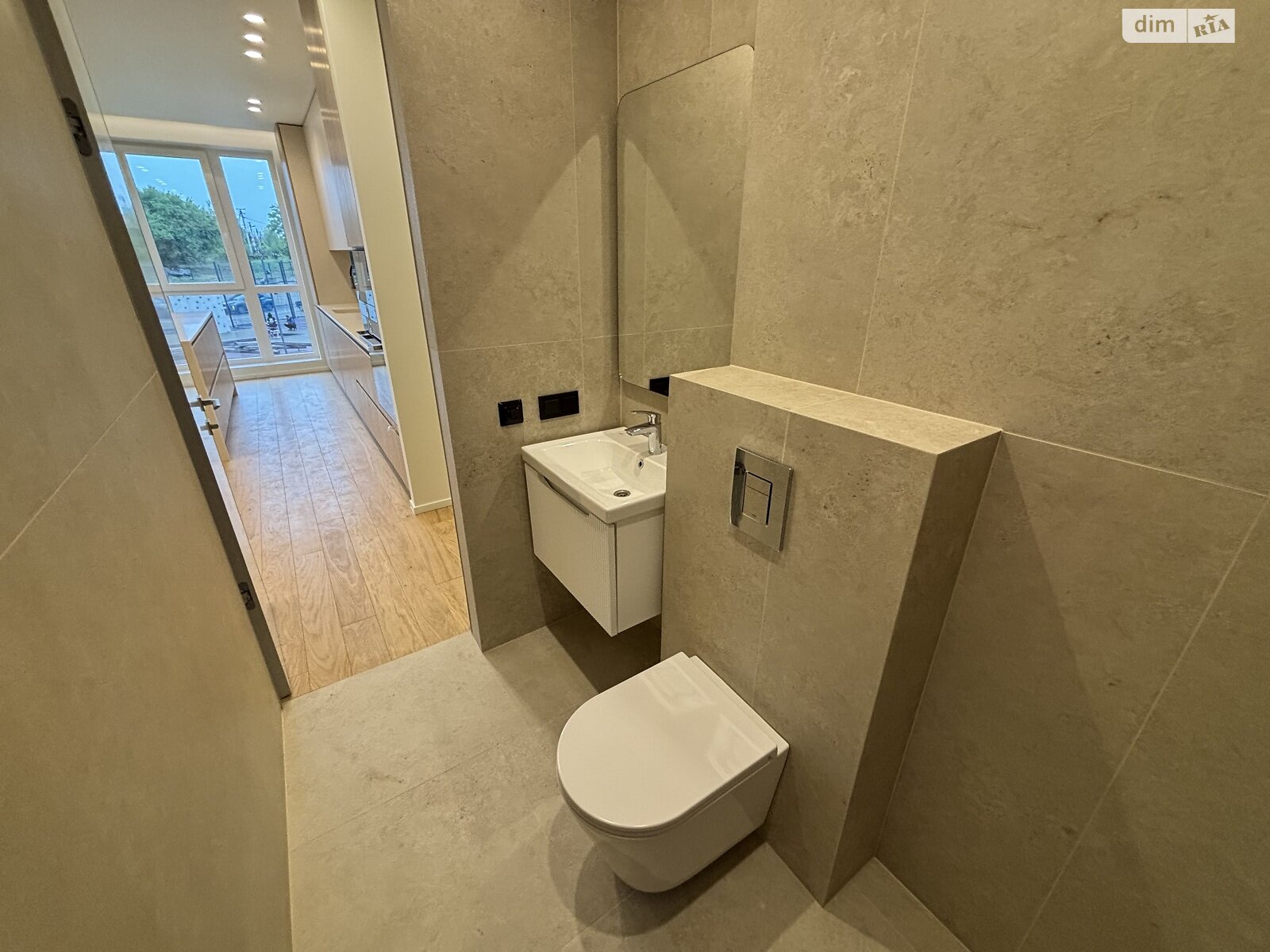 Продаж трикімнатної квартири в Минаї, на вул. Августина Волошина 24, кв. 210, фото 1