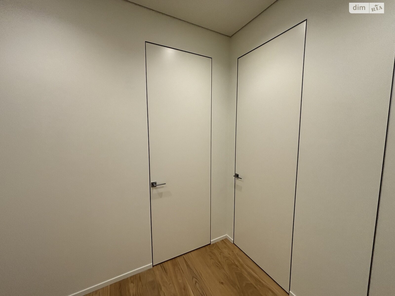 Продаж трикімнатної квартири в Минаї, на вул. Августина Волошина 24, кв. 210, фото 1