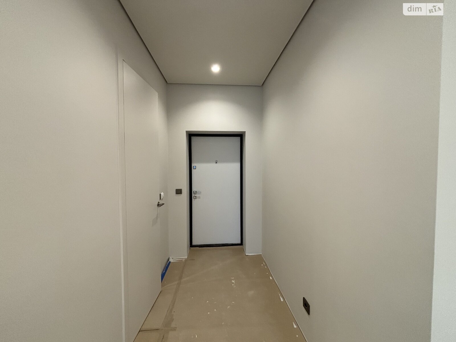 Продаж трикімнатної квартири в Минаї, на вул. Августина Волошина 24, кв. 205, фото 1