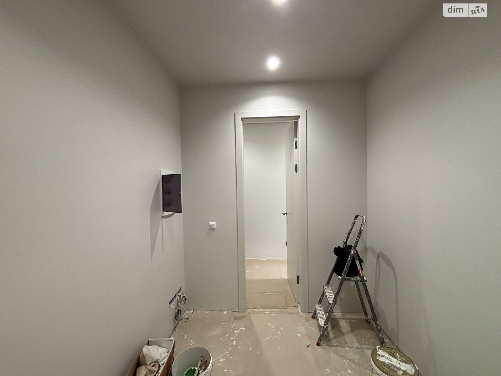 Продаж трикімнатної квартири в Минаї, на вул. Августина Волошина 24, кв. 205, фото 1