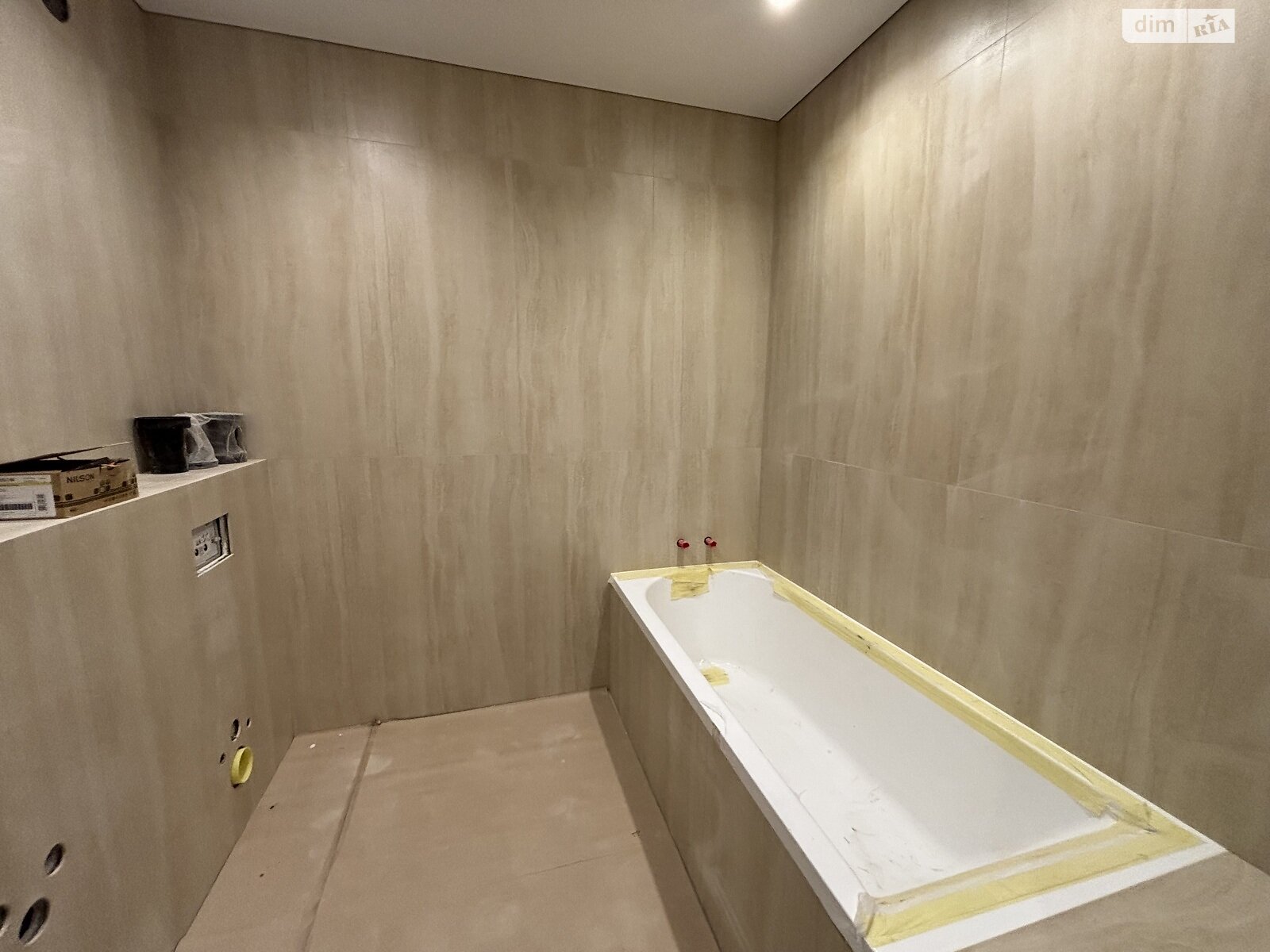 Продаж трикімнатної квартири в Минаї, на вул. Августина Волошина 24, кв. 205, фото 1