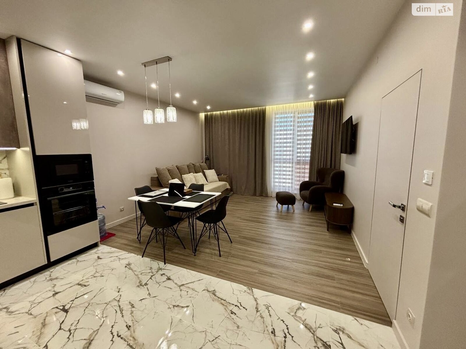 Продаж однокімнатної квартири в Минаї, на вул. Августина Волошина 14, кв. 705, фото 1