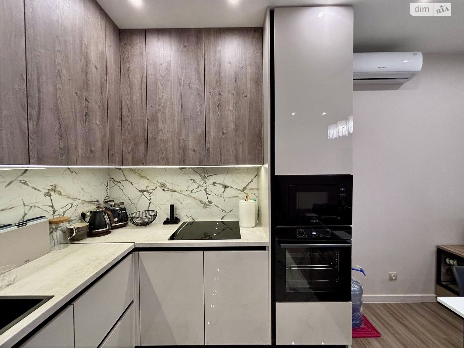 Продаж однокімнатної квартири в Минаї, на вул. Августина Волошина 14, кв. 705, фото 1