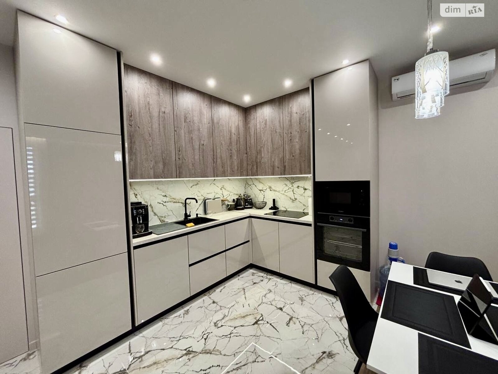 Продаж однокімнатної квартири в Минаї, на вул. Августина Волошина 14, кв. 705, фото 1