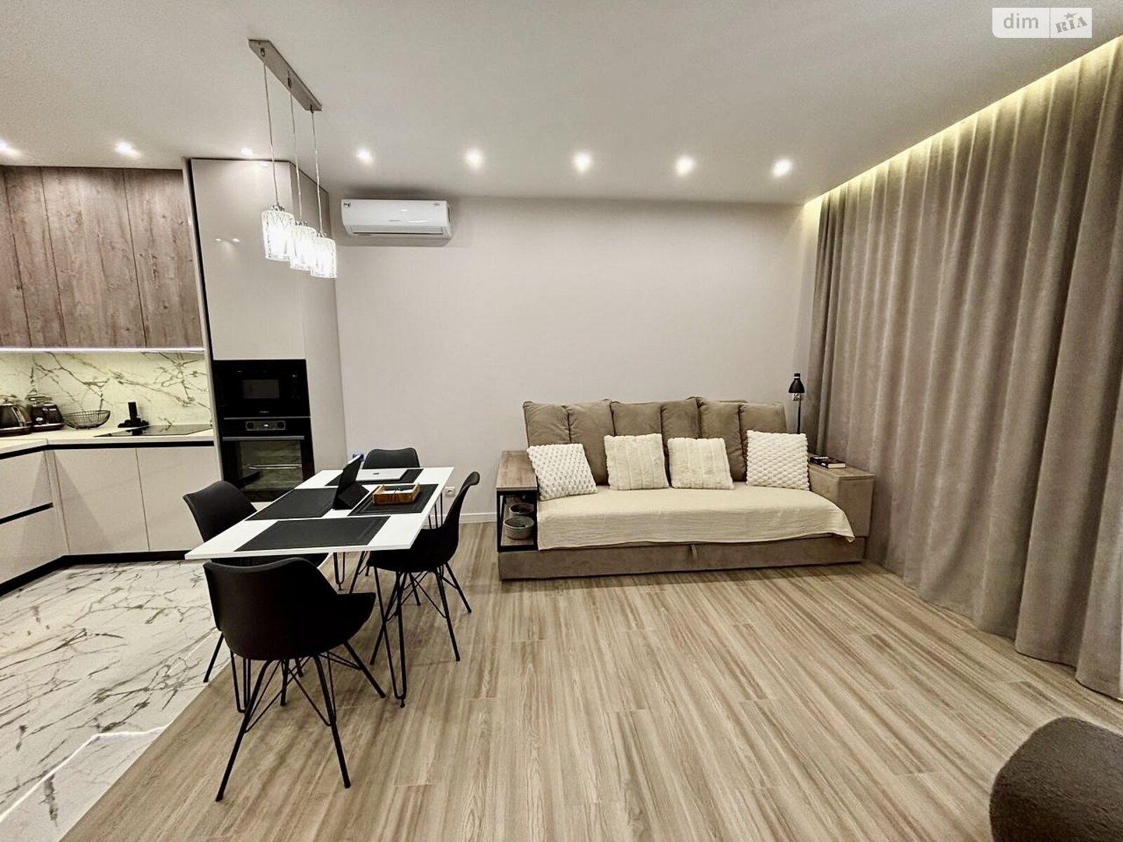 Продаж однокімнатної квартири в Минаї, на вул. Августина Волошина 14, кв. 705, фото 1