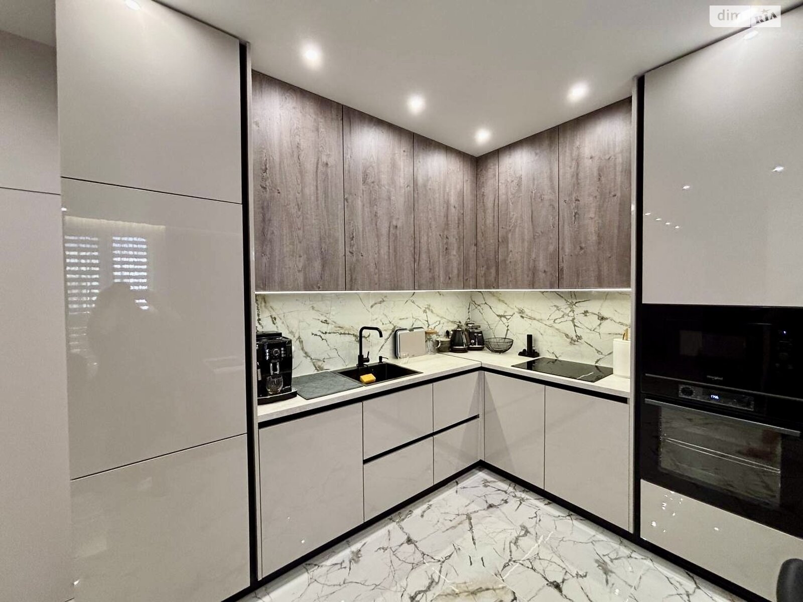 Продаж однокімнатної квартири в Минаї, на вул. Августина Волошина 14, кв. 705, фото 1