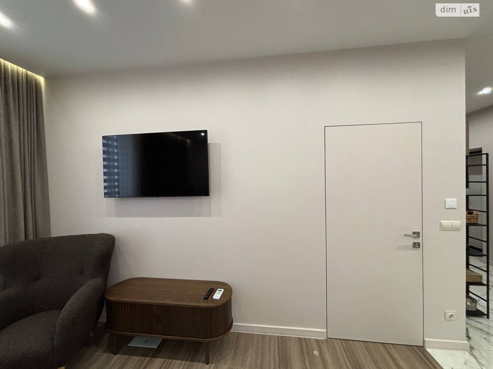 Продаж однокімнатної квартири в Минаї, на вул. Августина Волошина 14, кв. 705, фото 1