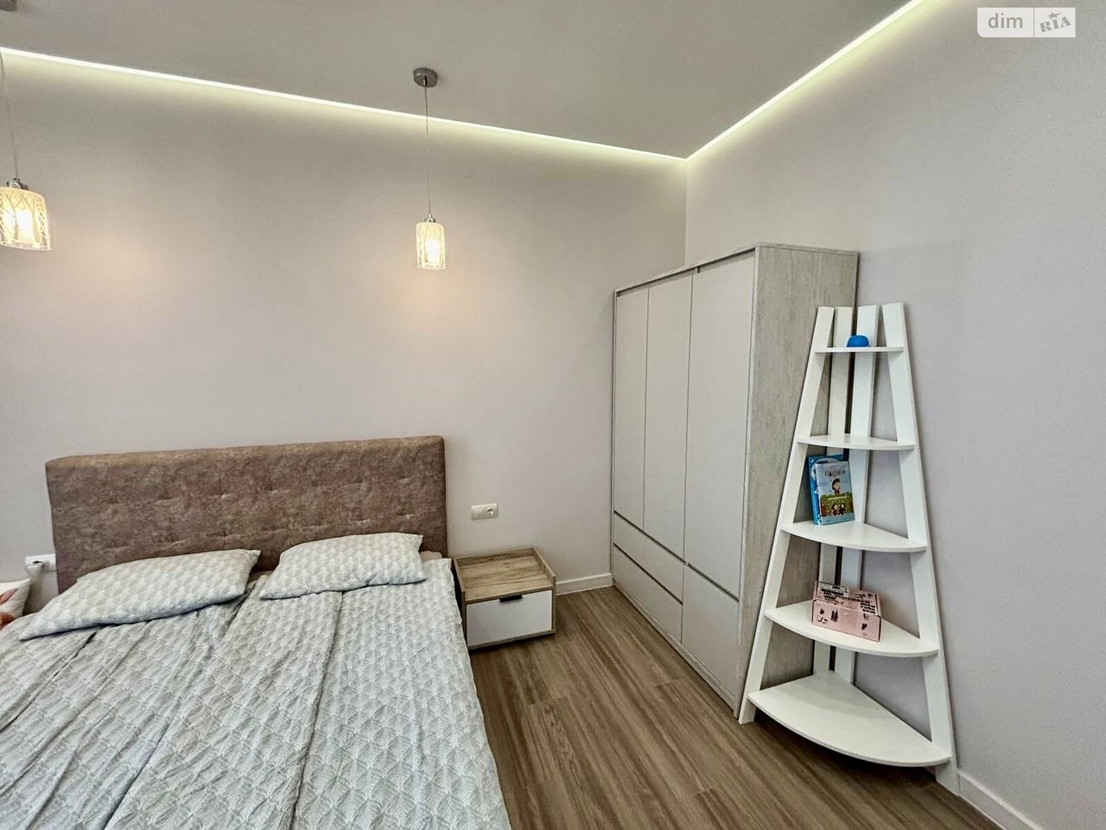 Продаж однокімнатної квартири в Минаї, на вул. Августина Волошина 14, кв. 705, фото 1