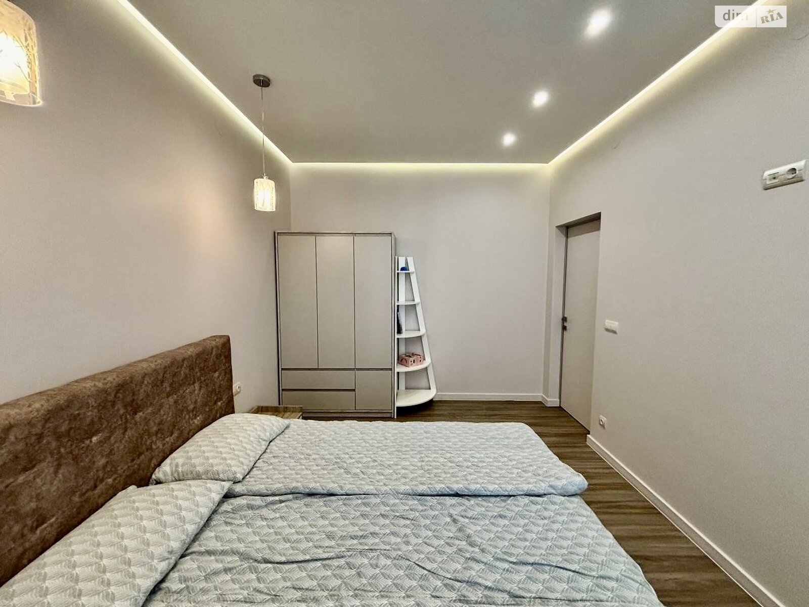 Продаж однокімнатної квартири в Минаї, на вул. Августина Волошина 14, кв. 705, фото 1