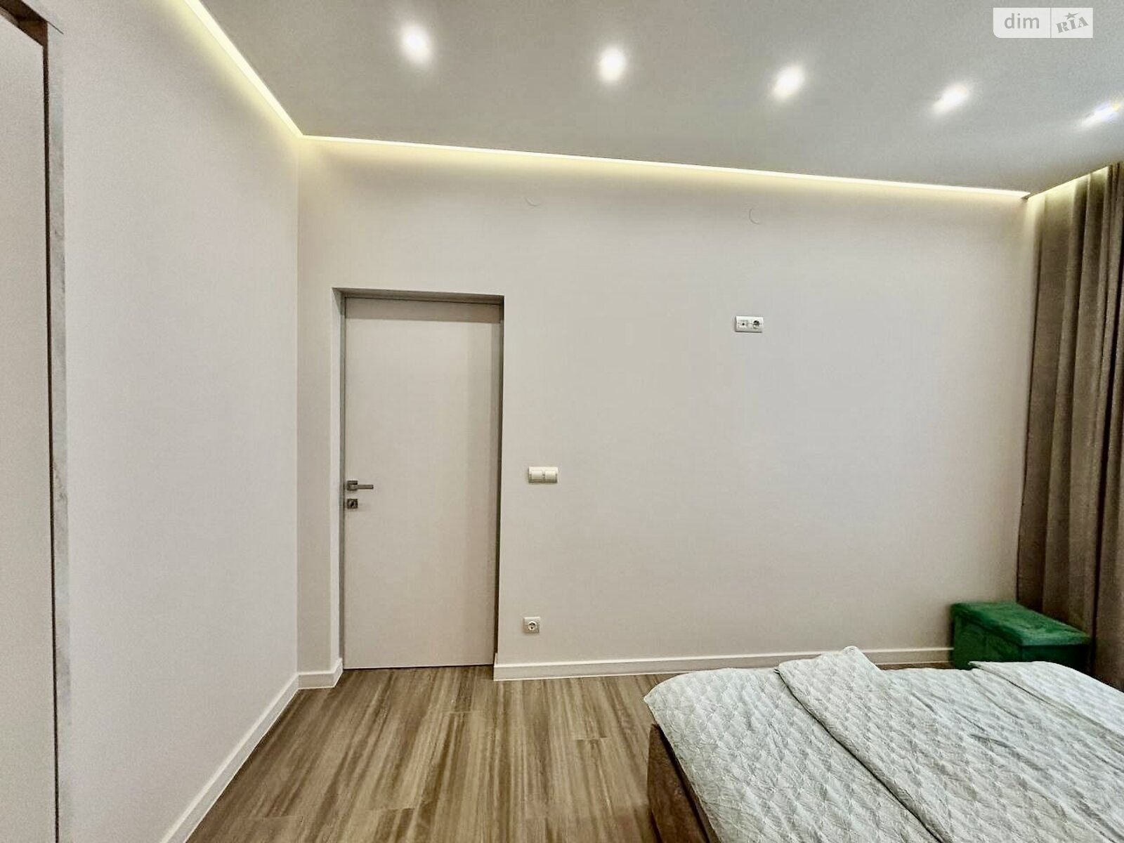 Продаж однокімнатної квартири в Минаї, на вул. Августина Волошина 14, кв. 705, фото 1