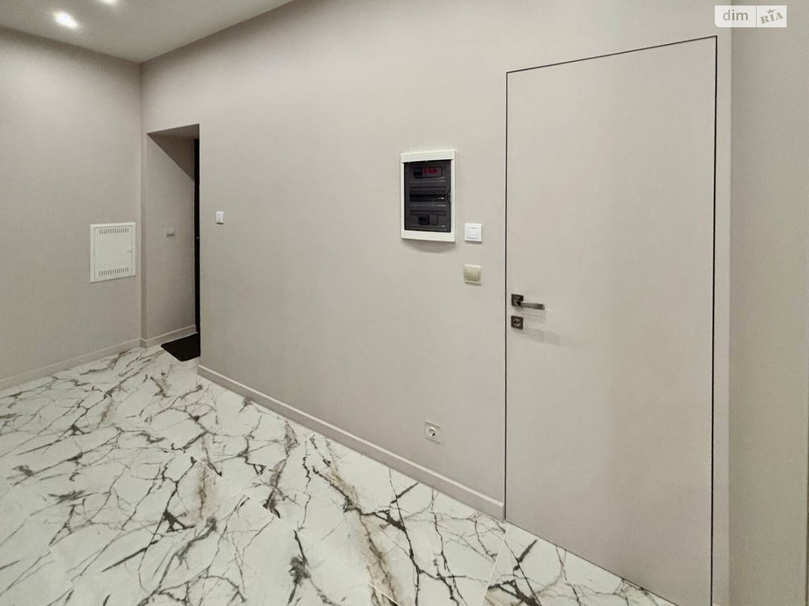 Продаж однокімнатної квартири в Минаї, на вул. Августина Волошина 14, кв. 705, фото 1