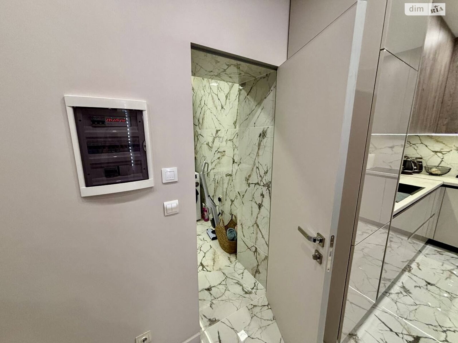 Продаж однокімнатної квартири в Минаї, на вул. Августина Волошина 14, кв. 705, фото 1