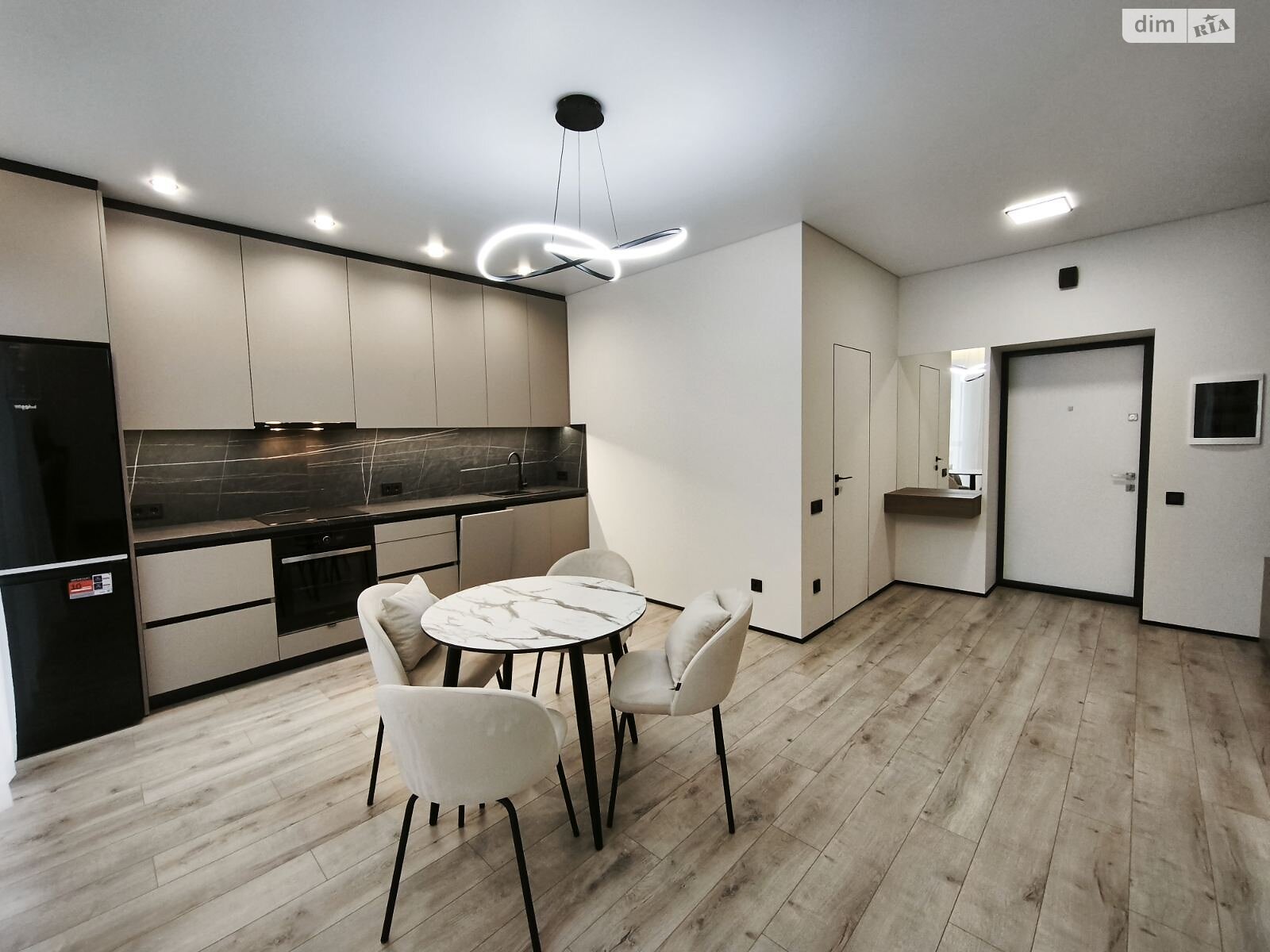 Продаж однокімнатної квартири в Минаї, на вул. Августина Волошина, фото 1