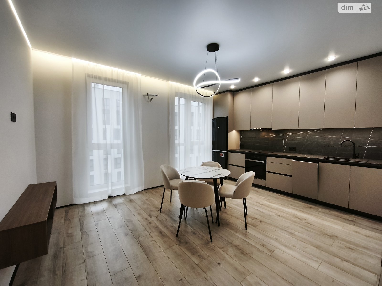 Продаж однокімнатної квартири в Минаї, на вул. Августина Волошина, фото 1