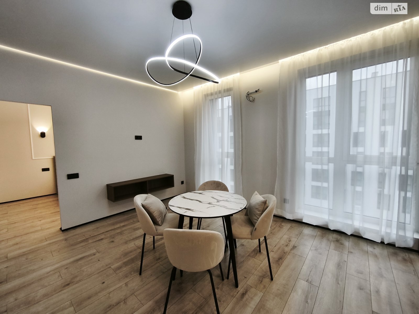 Продаж однокімнатної квартири в Минаї, на вул. Августина Волошина, фото 1