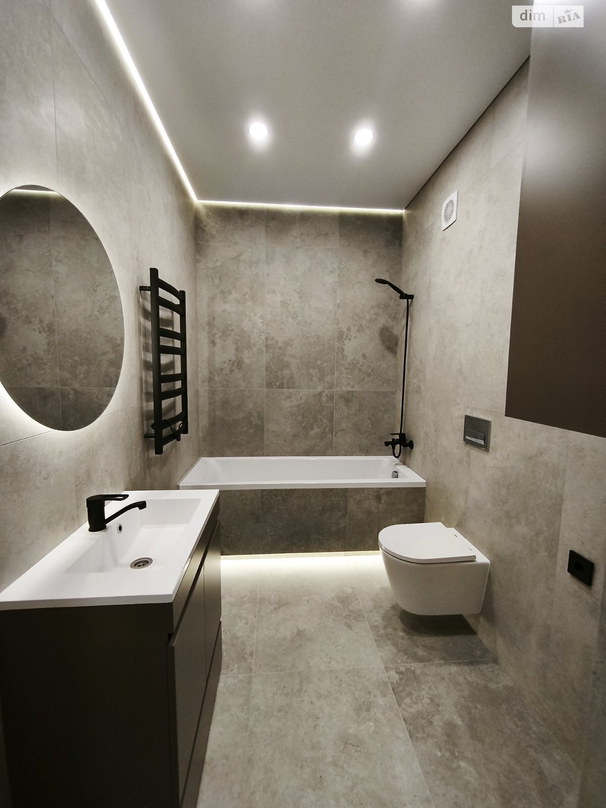 Продаж однокімнатної квартири в Минаї, на вул. Августина Волошина, фото 1