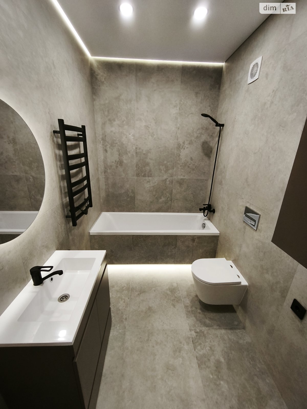 Продаж однокімнатної квартири в Минаї, на вул. Августина Волошина, фото 1