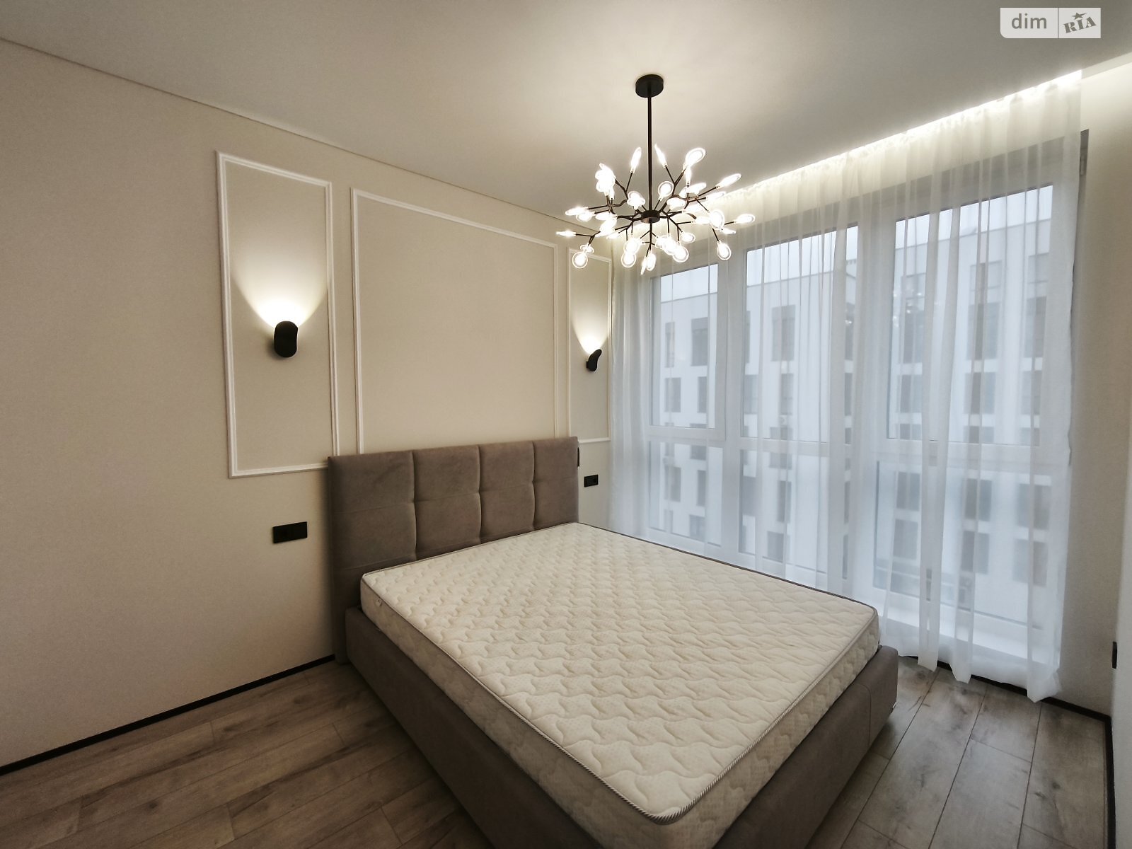 Продаж однокімнатної квартири в Минаї, на вул. Августина Волошина, фото 1