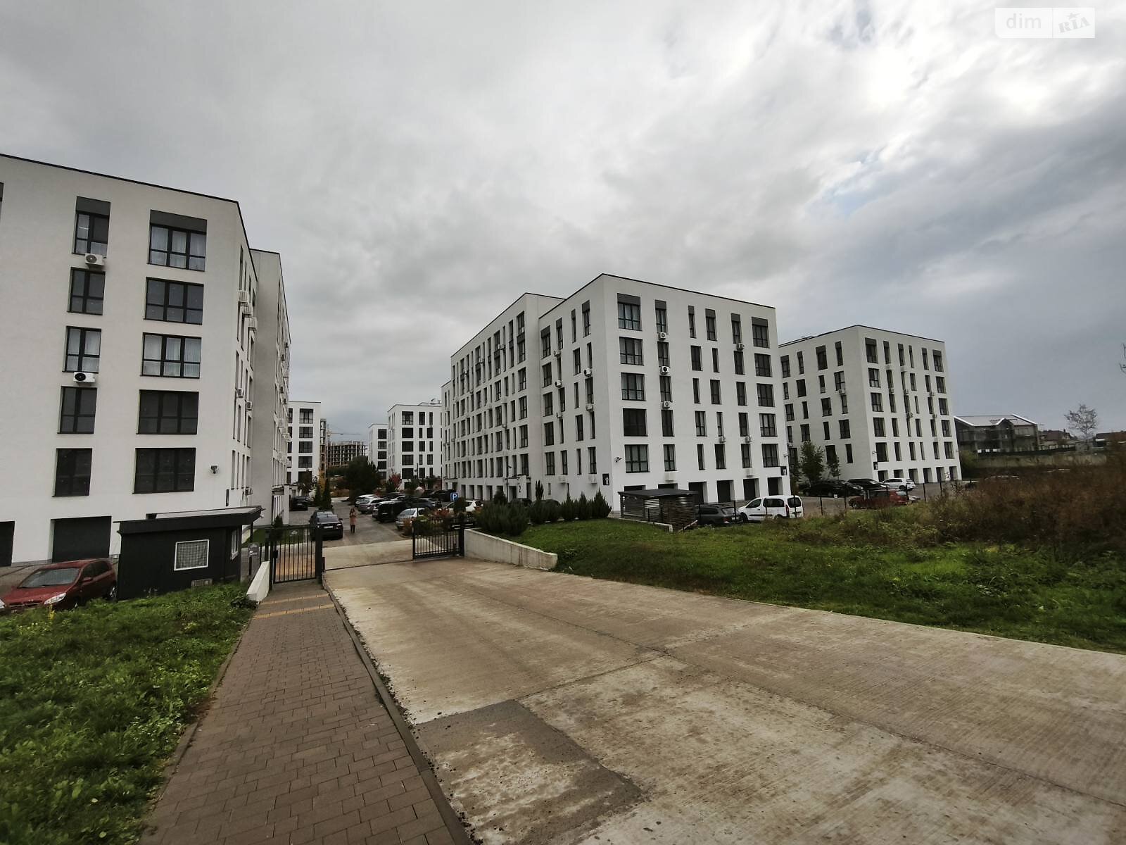 Продаж однокімнатної квартири в Минаї, на вул. Августина Волошина, фото 1